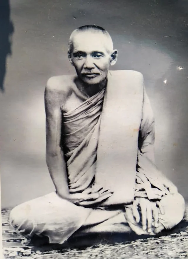 Luang Phor Khan Inthapanyo Wat Nok Krachap